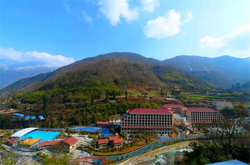 Hailuogou Gongga Shentang Hot Spring Hotel Over view