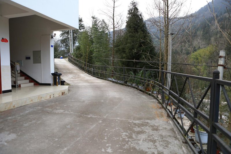 xueshanhnegtainongzhuang Over view