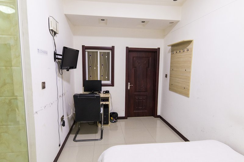 Fushun Inn Guest Room