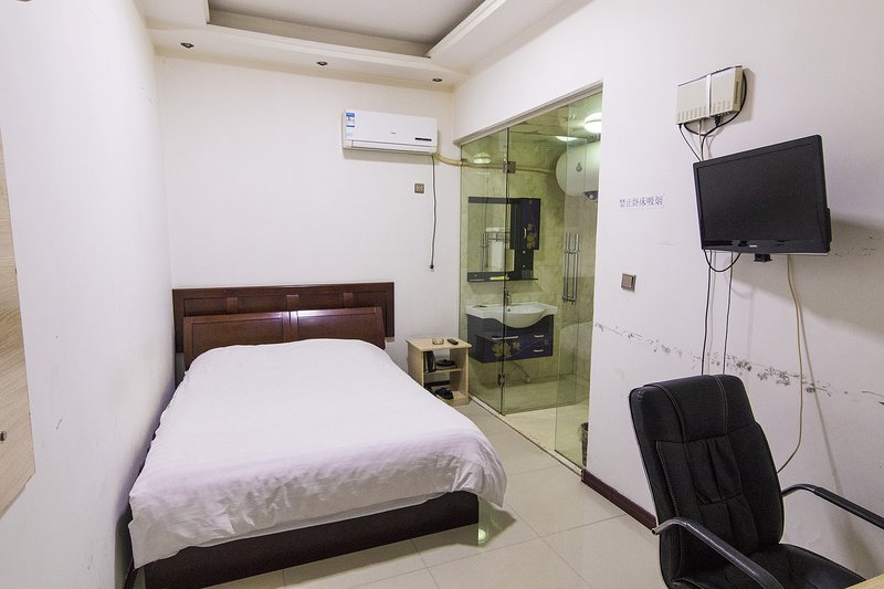 Fushun Inn Guest Room