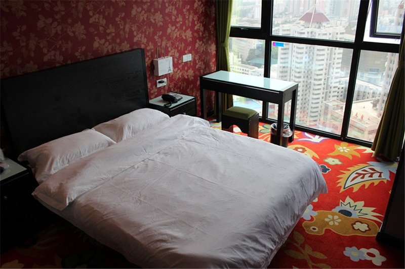 Hillside Sky View HotelGuest Room