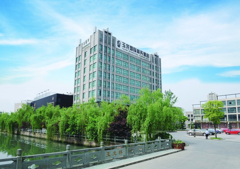 Yulong International Business Hotel over view