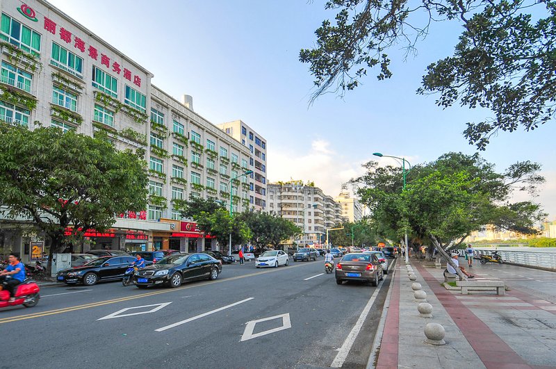 Sanya Lidu Seaview Business Hotel Over view