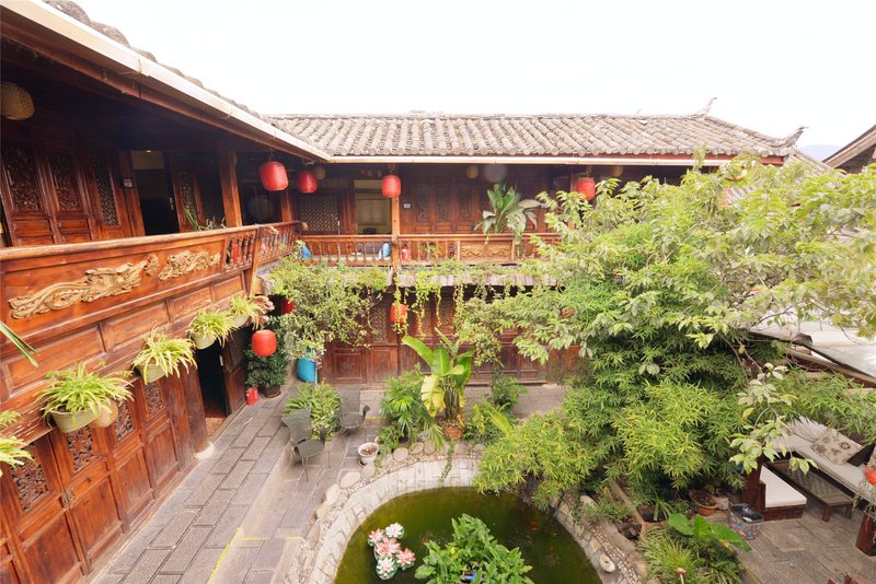 Lijiang Meng Li Nian Hua Inn  Over view