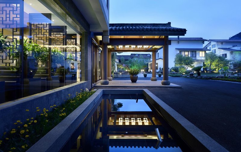 Dawang Shanzhuang Huayuan Hotel over view