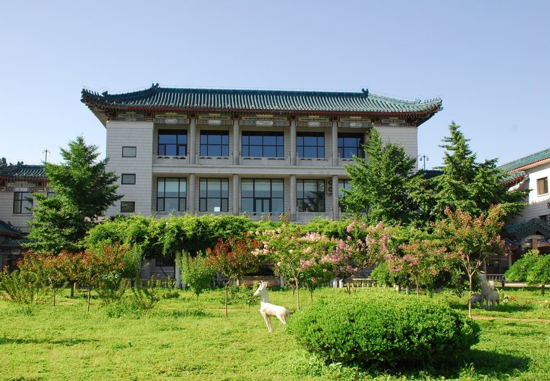 Qihu Hotel Over view