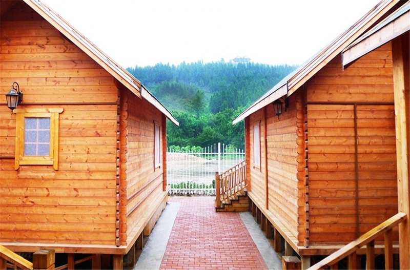 Jiaozuo Yuntaishan Holiday Wooden Hotel酒店外观