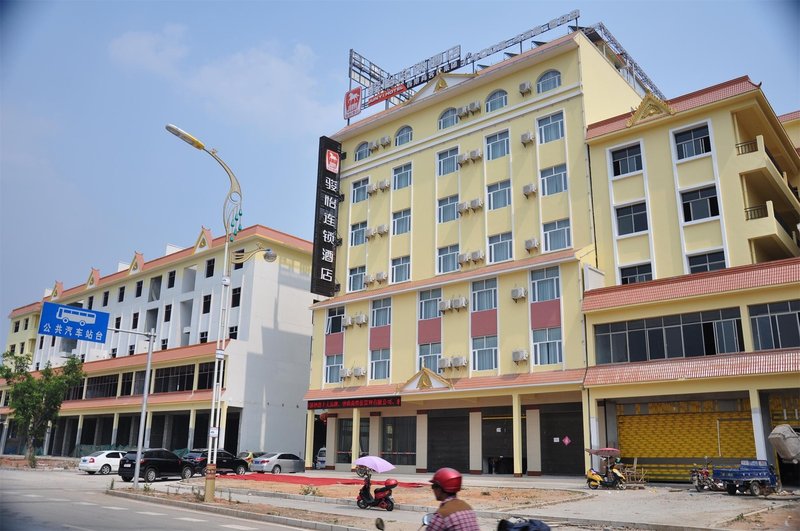 Junyi Chain Hotel Mangshi Meili Spring Over view