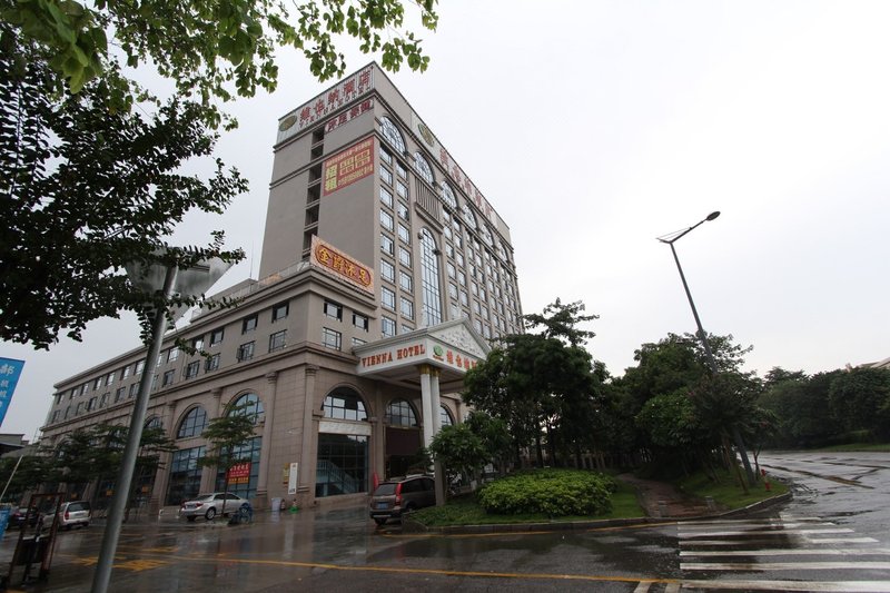 Vienna Hotel (Foshan Qiandeng Lake Metro Station) Over view