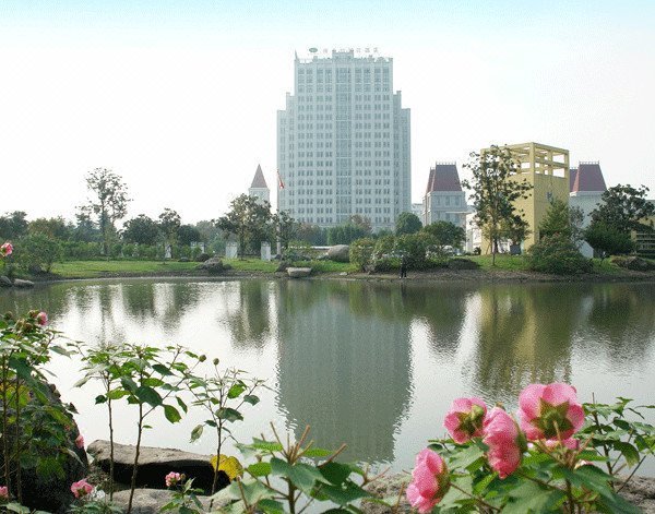 Vienna International Hotel (Shanghai Songjiang) Over view