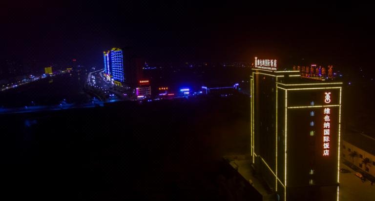 Vienna International Hotel (Linxia Daxiahe) Over view