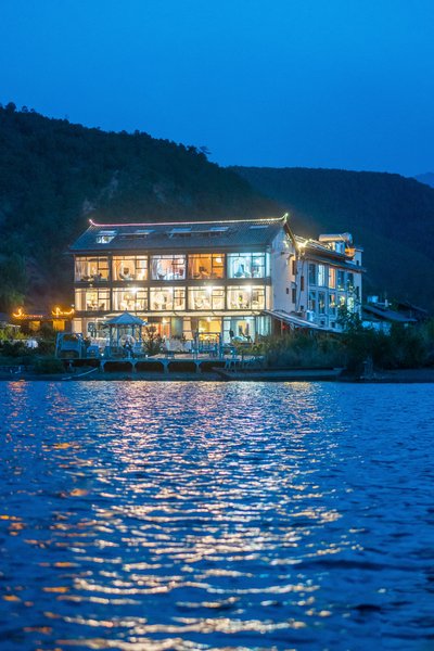 Lugu Lake Qingfengyang Holiday Hotel Over view