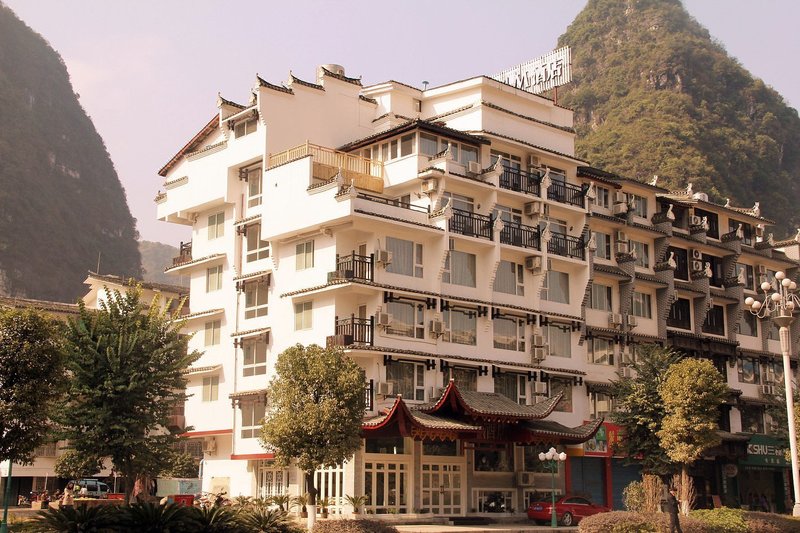 Michael's Inn & Suites Yangshuo Over view