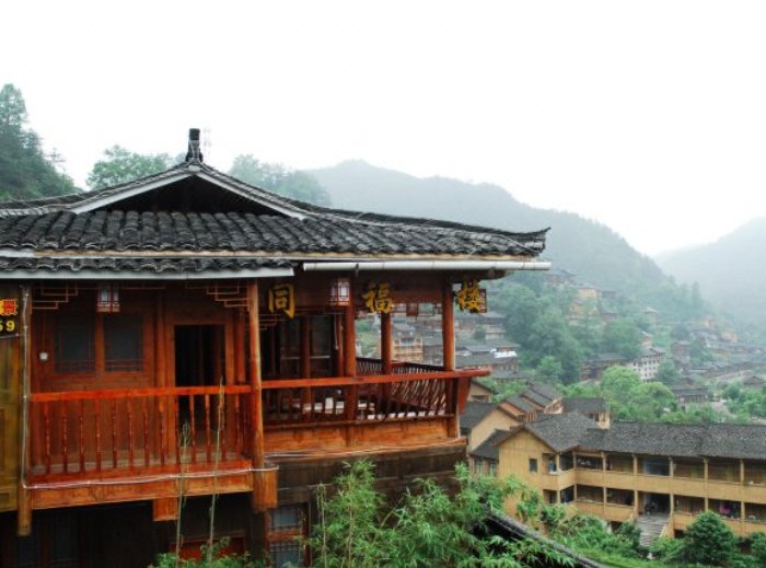 Tongfulou Hotel (Xijiang Fengyuqiao)Over view