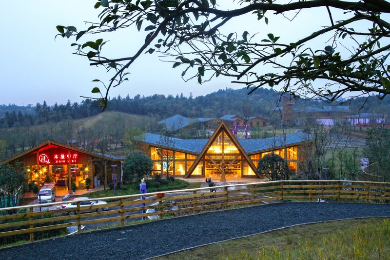 star log cabin Hotel Over view