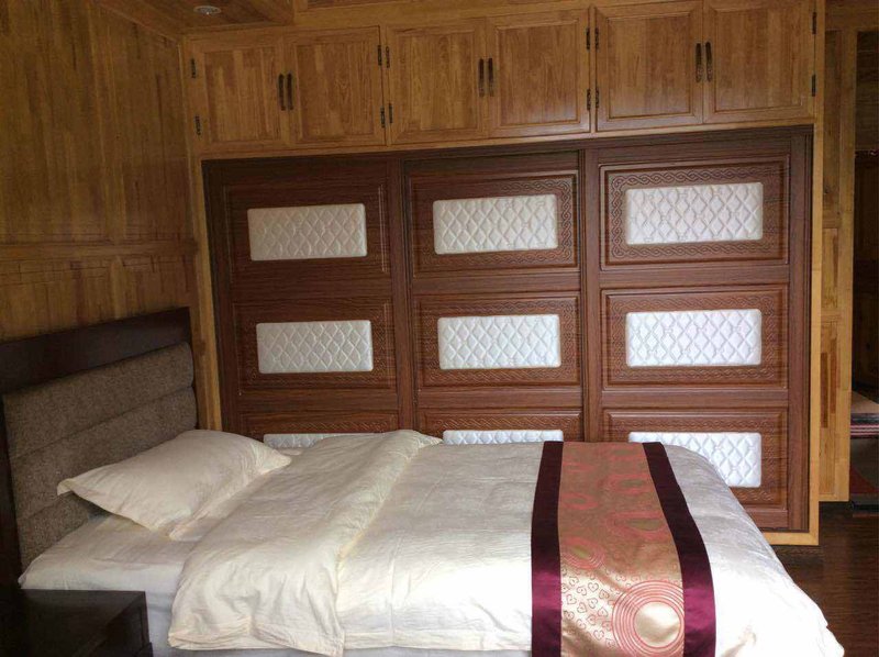 Jiuzhaigou and ancient family hotelGuest Room