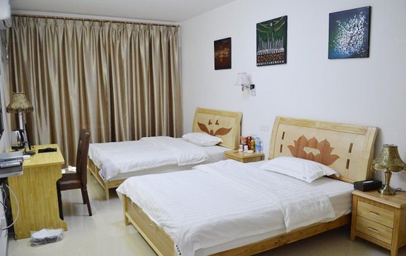 Guigang April In Paris Theme ApartmentGuest Room