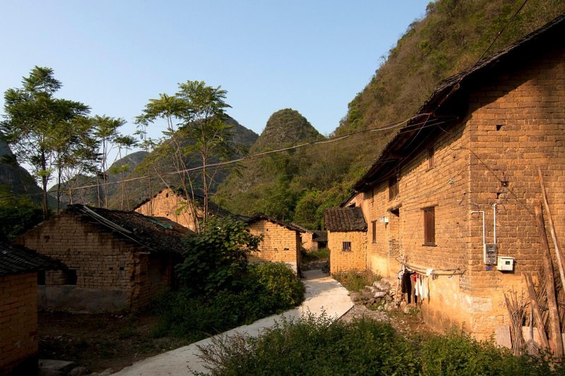 Yangshuo Outside Inn Over view