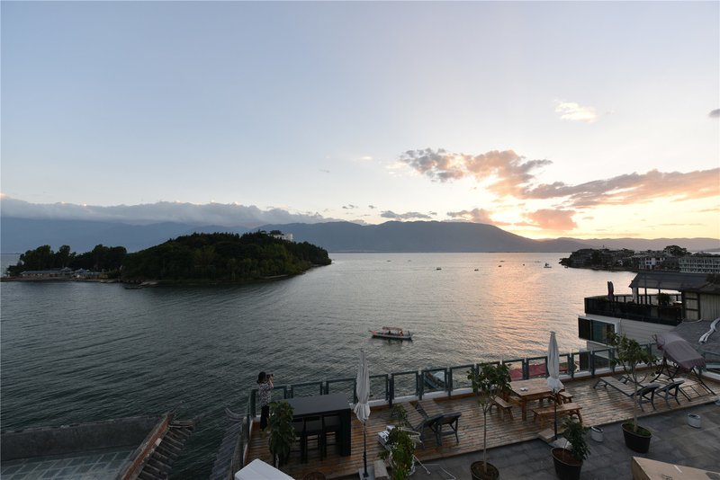 Shuiyuntian Lake-view Inn Over view