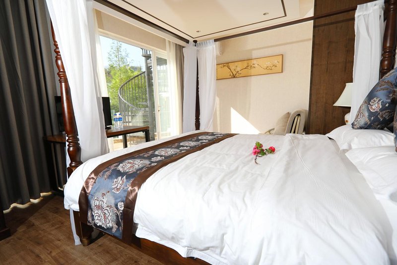 Eryu Lake View Villa Guest Room