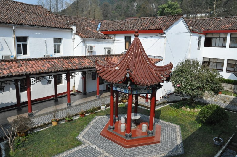 Bell Tower Hotel Over view