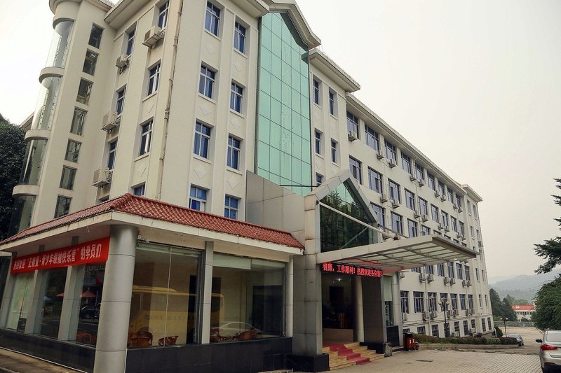 Ruifeng Hotel Over view