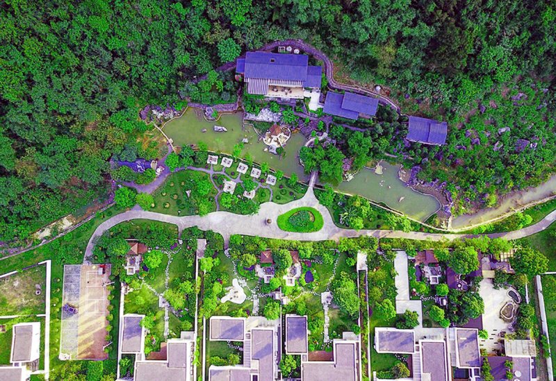 Mountain Lake Villa Over view