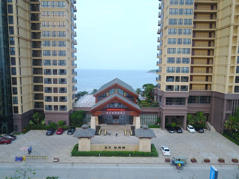 Honghaiwan Holiday Hotel (Huidong Double-Moon Bay) Over view