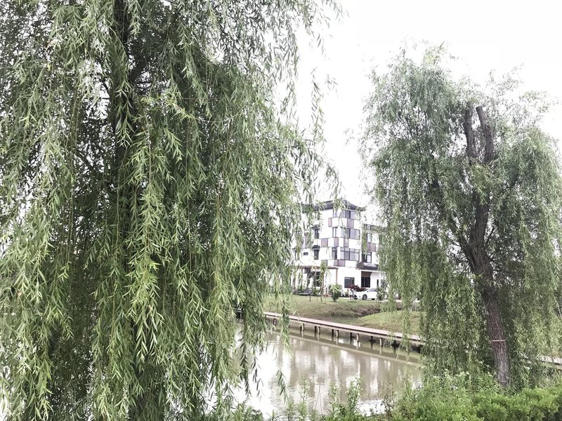 Lichiyuan Holiday Manor Over view