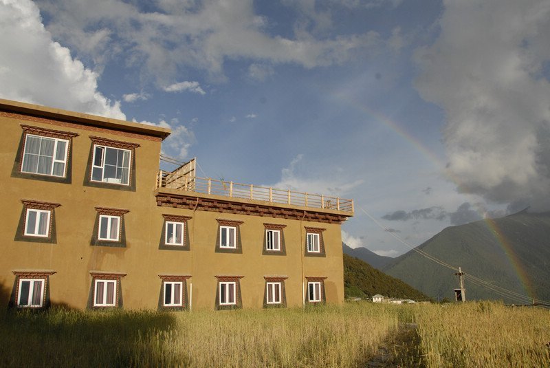 Jihoumiao Snow Mountain Inn Deqin Over view