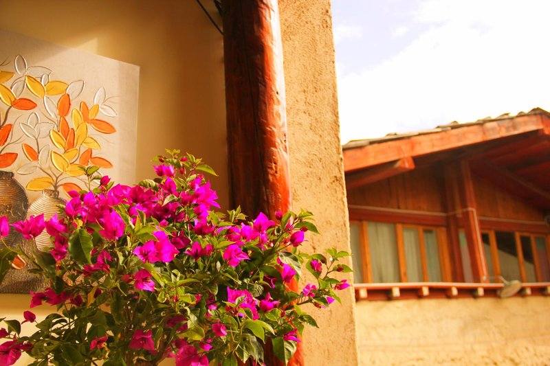 Shangri La Qiancao InnOver view