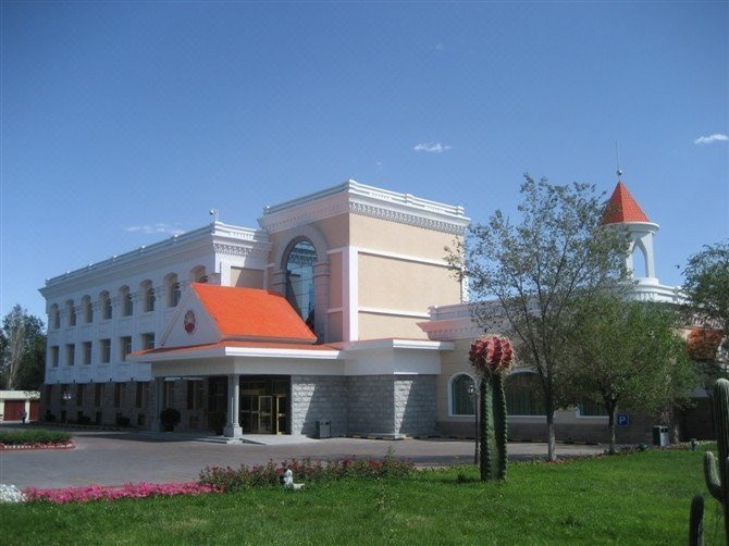 Huili Petroleum Folk Customs Hotel Over view