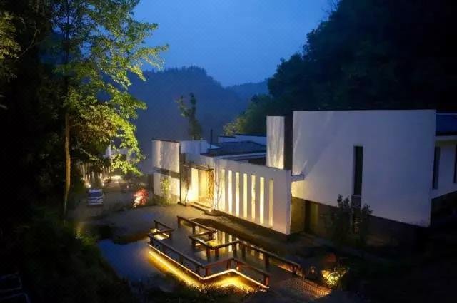 ZiZai PingJiang Luxury Rustic ResortOver view