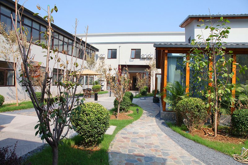 Leading Opulence Hotel Over view