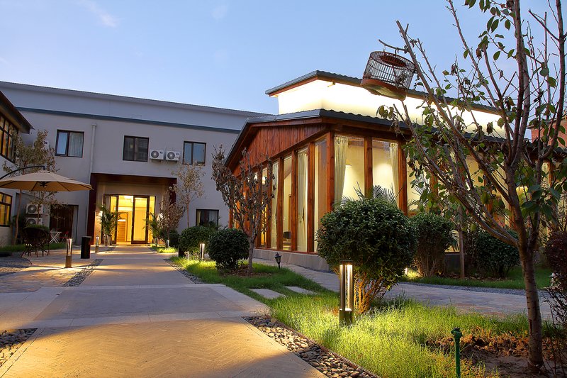 Leading Opulence Hotel Over view