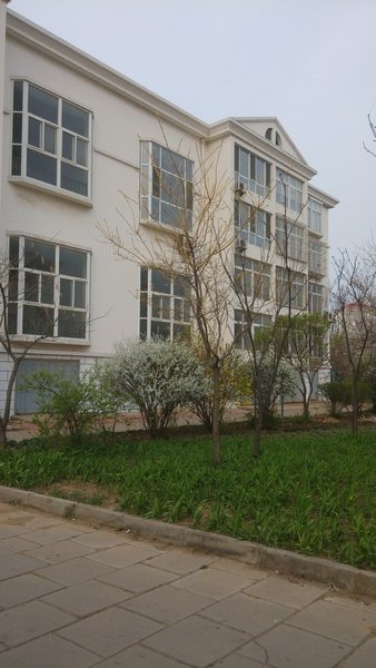 Yuecheng Fengya Apartment (Beidaihe Binhai Community Branch) Over view