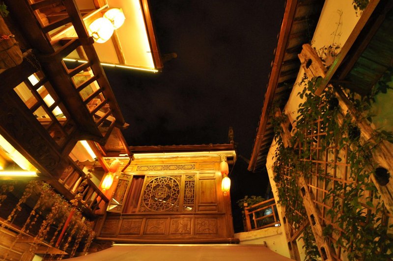 Lijiang Golden Sunshine Boutique Hotel Over view