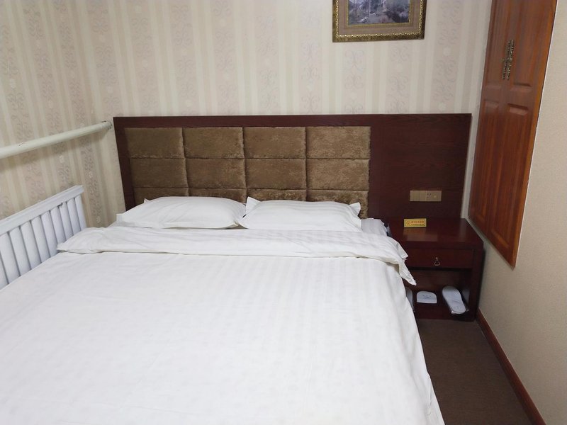 CHIYANG  HOTEL Guest Room