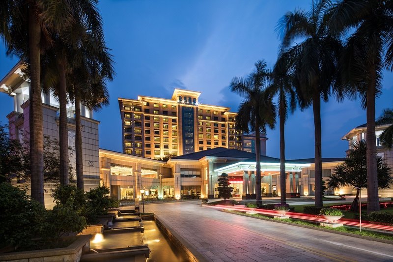 Grand View Hotel(Dongguan Huayang Lake) over view