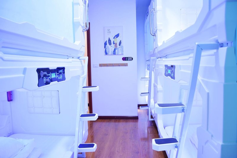 Qianduoduo Capsule  HostelGuest Room