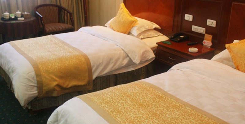 Baicheng Hotel Guest Room