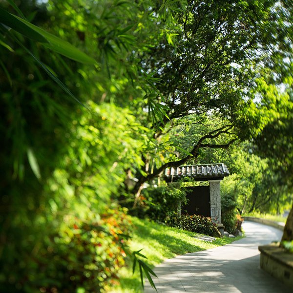 Qixianling Baoting Liyuan Hot Spring HotelOver view