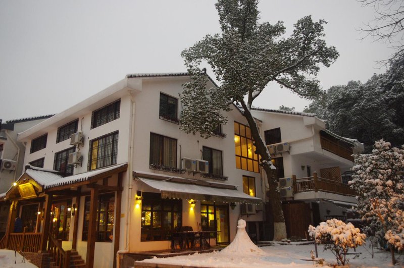 the Green Youth Hostel,hangzhou Over view