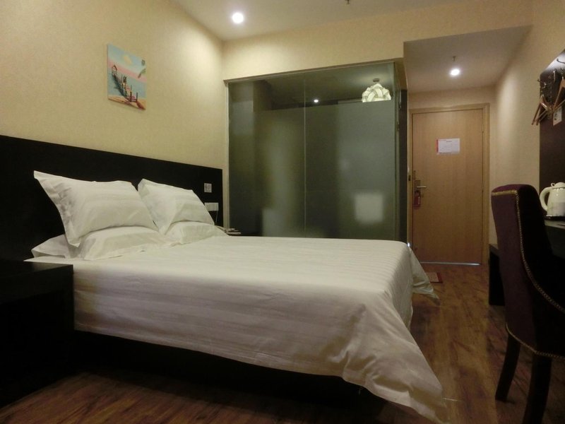 URBAN HOTEL GROUP Guest Room