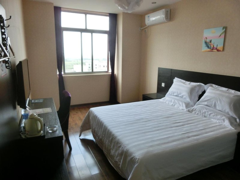 URBAN HOTEL GROUP Guest Room