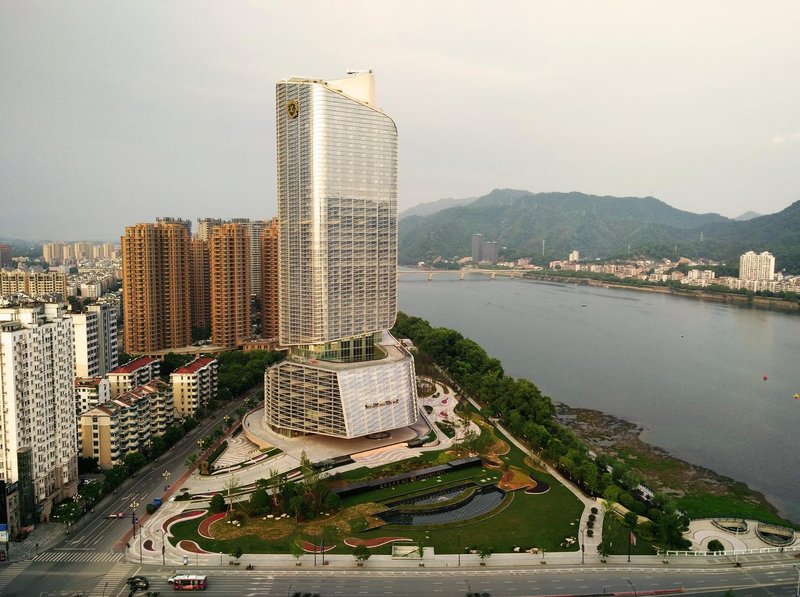 The Legend Hotel Fu Chun Jiang Over view