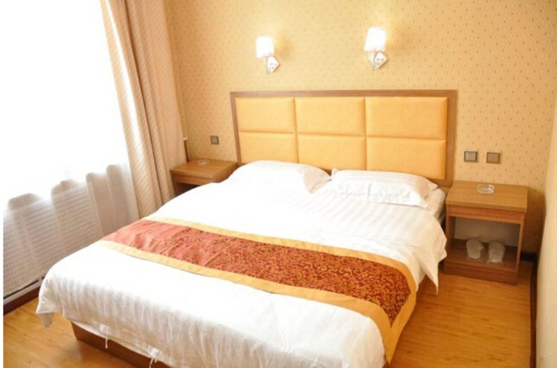 zhangyemengtuolingguojiqingnianlvshe Guest Room