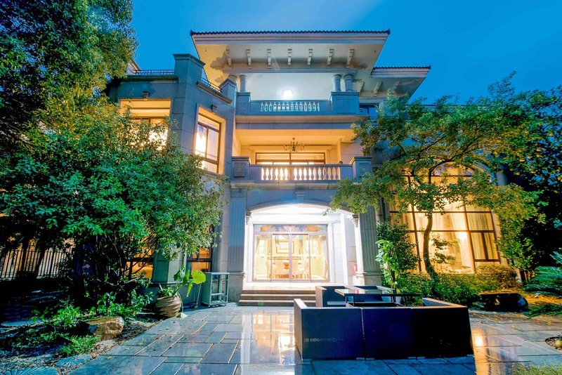 Qpart Villa Over view