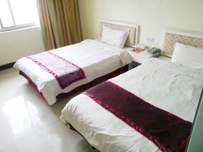 Suiping Xinxin Express Hotel Guest Room