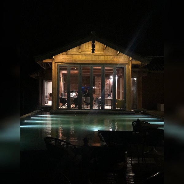 Manshan Banshan Yangguang InnOver view